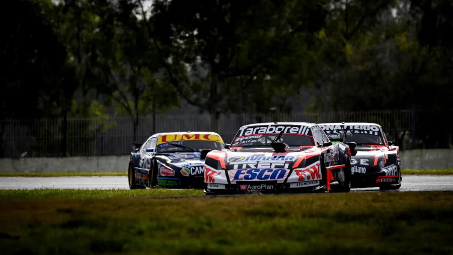 Los pilotos entrerrianos iniciaron la octava fecha del TC Mouras en La Plata Los pilotos entrerrianos iniciaron la octava fecha del TC Mouras en La Plata