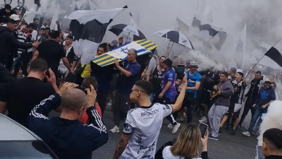 Por burlas antisemitas, se aplicó derecho de admisión a cinco hinchas de All Boys Por burlas antisemitas, se aplicó derecho de admisión a cinco hinchas de All Boys