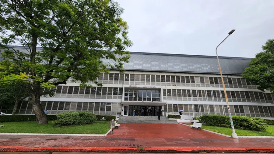 Según datos obtenidos del presupuesto Plurianual 2021 – 2023 de la Provincia de Entre Ríos, el Ministerio Publico de la Defensa recibe un 50% menos de recursos que el Ministerio Público Fiscal, órgano que sólo atiende causas penales. Según datos obtenidos del presupuesto Plurianual 2021 – 2023 de la Provincia de Entre Ríos, el Ministerio Publico de la Defensa recibe un 50% menos de recursos que el Ministerio Público Fiscal, órgano que sólo atiende causas penales.