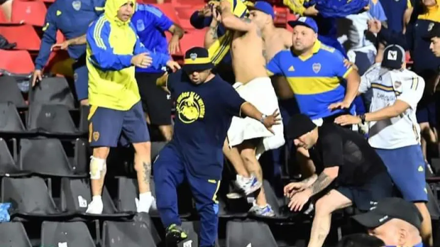 Graves incidentes empañaron el partido de Boca-Gimnasia por Copa Argentina Graves incidentes empañaron el partido de Boca-Gimnasia por Copa Argentina