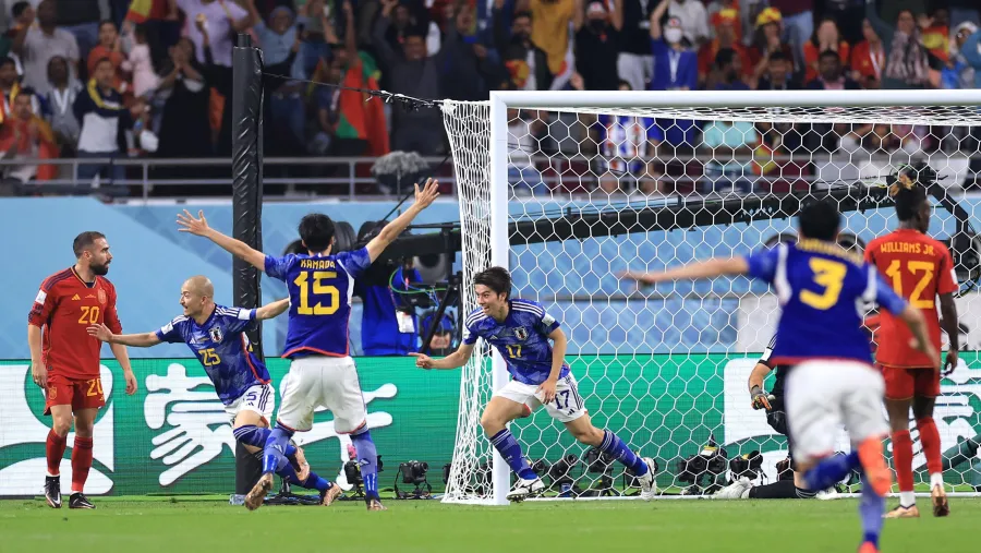 Japón dio otro batacazo mundial al vencer a España y ganar el “grupo de la muerte” Japón dio otro batacazo mundial al vencer a España y ganar el “grupo de la muerte”