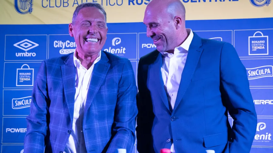 Miguel Russo asumió como flamante director técnico de Rosario Central Miguel Russo asumió como flamante director técnico de Rosario Central