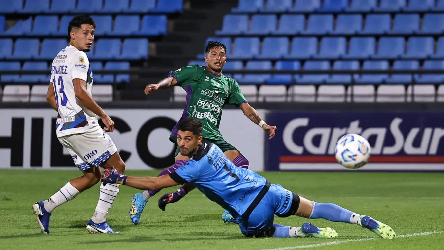 Excursionistas sorprendió a Godoy Cruz y lo eliminó de la Copa Argentina Excursionistas sorprendió a Godoy Cruz y lo eliminó de la Copa Argentina