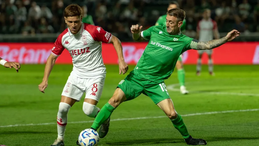 Huracán empató en su visita a Banfield y no pudo alcanzar a Tigre en la punta Huracán empató en su visita a Banfield y no pudo alcanzar a Tigre en la punta