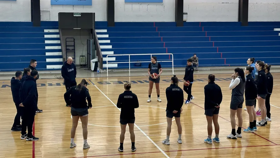 Con presencia entrerriana, “Las Gigantes” se pusieron en marcha para la Americup Con presencia entrerriana, “Las Gigantes” se pusieron en marcha para la Americup