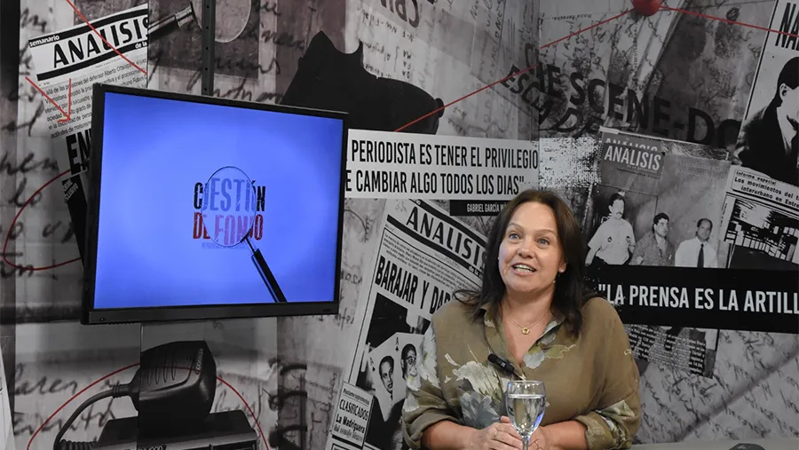 Josefina Etienot no descartó que ahora la persigan como una venganza por negarse a dar un subsidio para que la vocal Susana Medina viaje a Nueva York. Josefina Etienot no descartó que ahora la persigan como una venganza por negarse a dar un subsidio para que la vocal Susana Medina viaje a Nueva York.