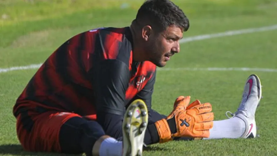 Patronato: Julio Salvá sufrió un desgarro y tampoco jugará la revancha con Botafogo Patronato: Julio Salvá sufrió un desgarro y tampoco jugará la revancha con Botafogo