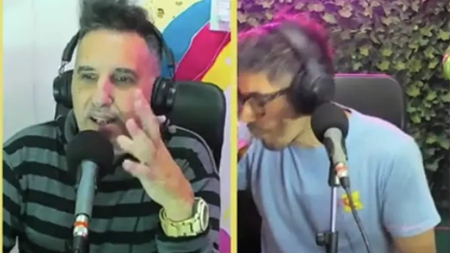 Imagen de archivo de Gustavo Saldaña quien conduce “Lo que se hereda, no se roba” por Streaming de FM Randon. Imagen de archivo de Gustavo Saldaña quien conduce “Lo que se hereda, no se roba” por Streaming de FM Randon.