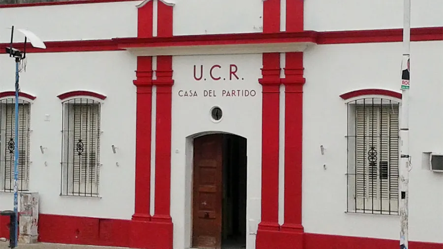 Las elecciones en la UCR iban a realizarse el 15 de noviembre, pero el contexto de pandemia del coronavirus llevó a las autoridades partidarias a postergar el proceso eleccionario: la nueva fecha es el 18 de abril de 2021. Las elecciones en la UCR iban a realizarse el 15 de noviembre, pero el contexto de pandemia del coronavirus llevó a las autoridades partidarias a postergar el proceso eleccionario: la nueva fecha es el 18 de abril de 2021.