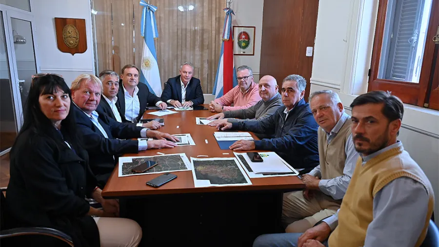Vialidad provincial inició el proceso de descentralización con siete municipios de los Departamentos Paraná y Diamante. Vialidad provincial inició el proceso de descentralización con siete municipios de los Departamentos Paraná y Diamante.