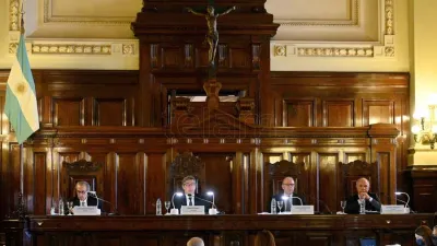 La actual Corte Suprema está integrada por cuatro miembros.