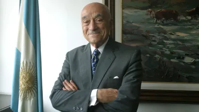 Enrique Eskenazi, empresario de los sectores financiero, energético, agroindustrial e infraestructura.