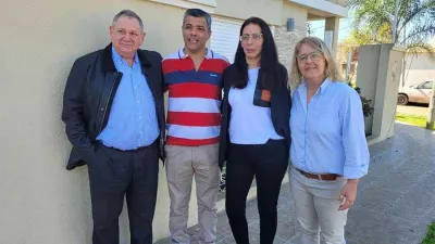 Fabián Rogel rodeado de autoridades partidarias en el encuentro realizado hoy en Federal.