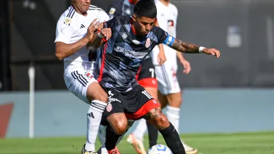 Deportivo Riestra y Barracas Central empataron sin goles en un duelo friccionado